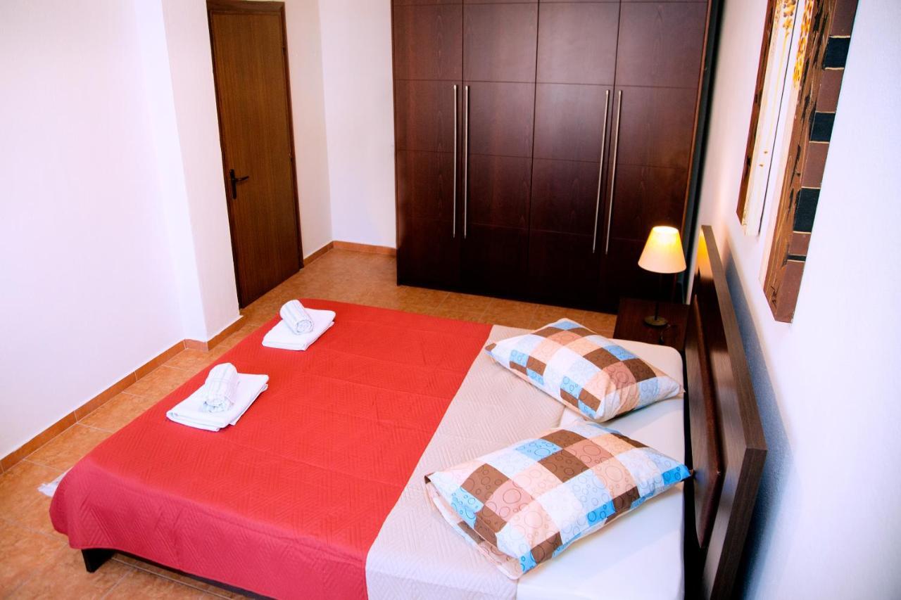 Comfortable House With Warm Hospitality Катерини Екстериор снимка